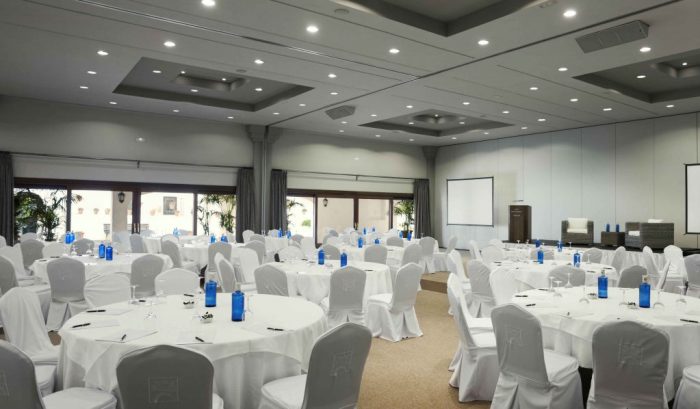 Salon Andalucia IV (less than 512 KB)