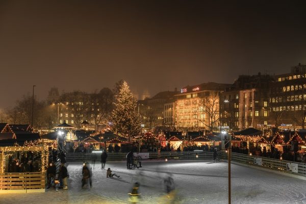 Zurich: Christmas Markets, Carol Concerts & Cosy Chalets