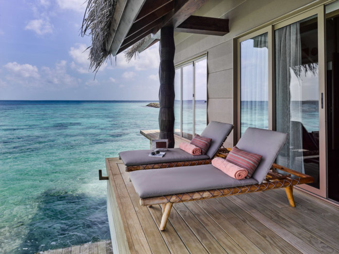 JOALI Spa by ESPA Overwater Relaxing Area