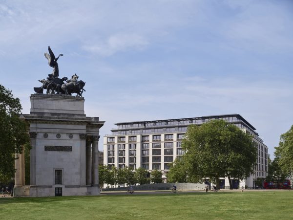THE PENINSULA LONDON x THE FASHION AWARDS